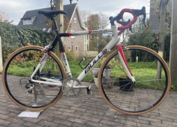 Bulls (Mijn eerste racefiets, gereviseerd)